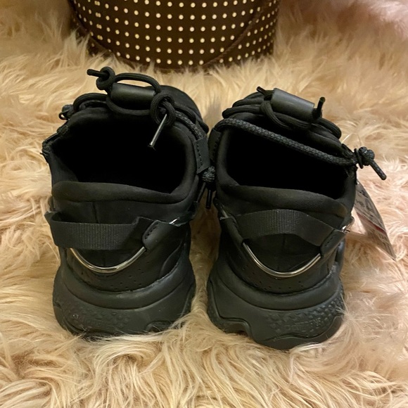 Adidas | BLACK Ozweego Sneaker Mens 4/Womens 6 NWT - Picture 13 of 13